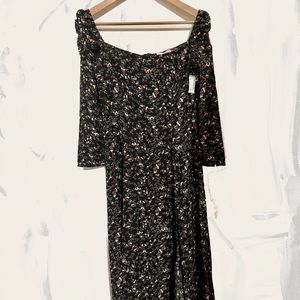 🔅BNWT Renamed square neck dress